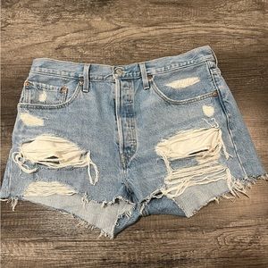 Levi 501 cut off Jean shorts